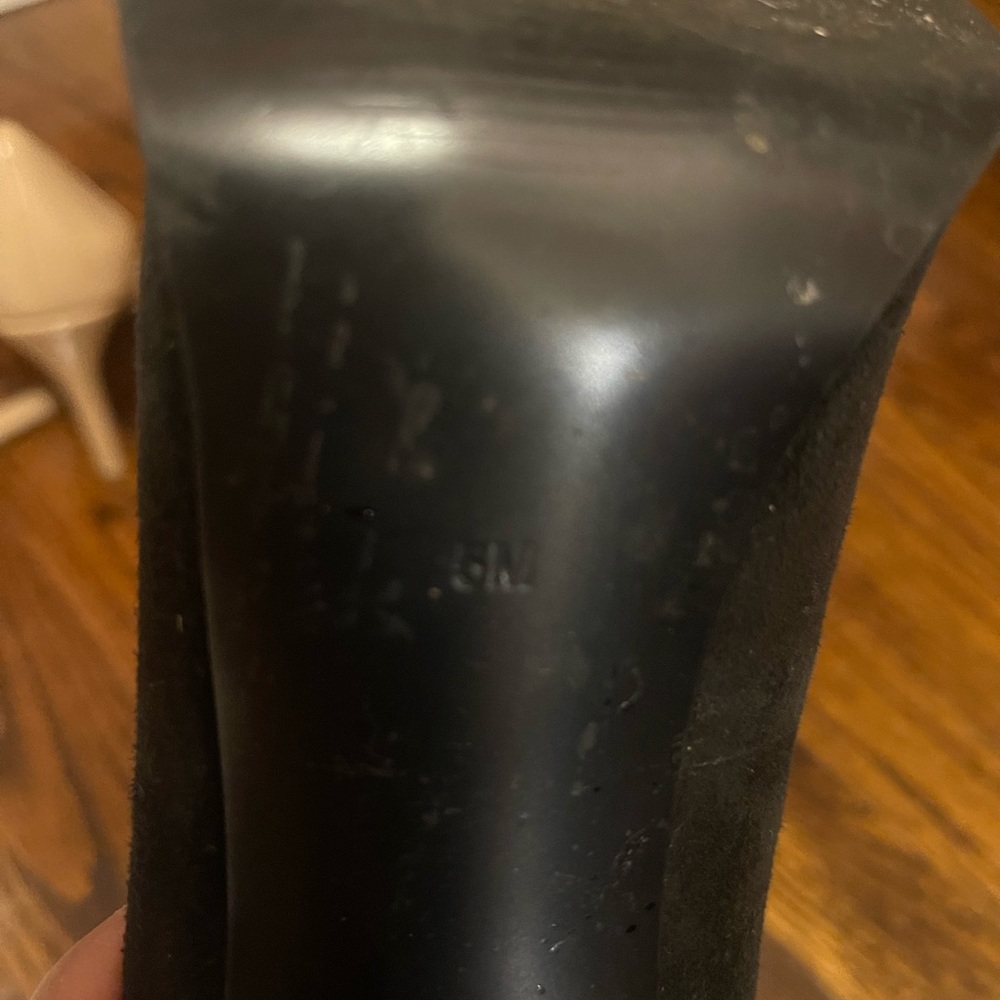 Black heels size 5 barely used